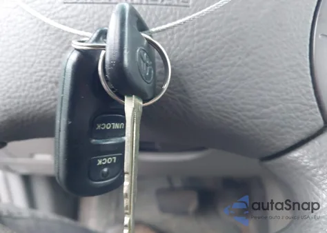 2006 Toyota Camry Le z USA, uszkodzony, nr VIN 4T1BE32K06U125586